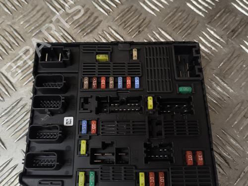 Used Fuse box RENAULT SCÉNIC III (JZ0/1_) 1.5 dCi (JZ02, JZ0R) (95 hp) 21734174