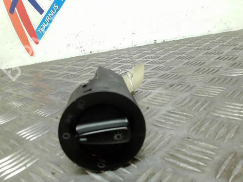Used Headlight switch VW GOLF IV (1J1) 1.9 TDI (90 hp) 21750199
