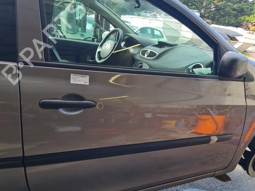 Right front door RENAULT CLIO III (BR0/1, CR0/1) 1.2 16V Hi-Flex (BR1U, CR1U) 7751476109