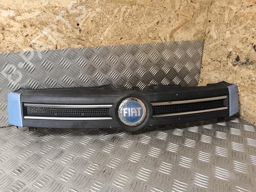 Grill FIAT PANDA (169_) 1.1 (169.AXA1A) (54 hp) 22009185