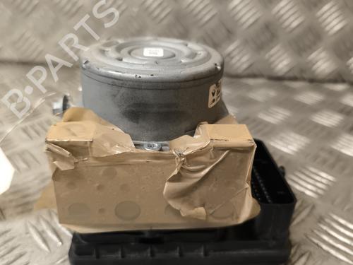 Used ABS pump RENAULT MEGANE IV Hatchback (B9A/M/N_) 1.5 dCi 110 (B9A3) (110 hp) 25913317