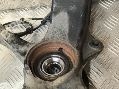 Left front steering knuckle PEUGEOT 108 1.0 VTi 72 | BP25735442M25 