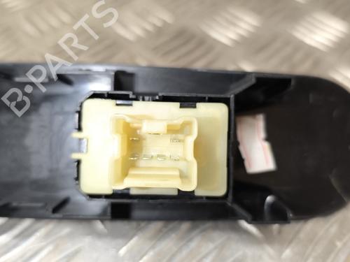 Right front window switch RENAULT CLIO IV (BH_) 0.9 TCe 90 (BHNF, BHMA, BHMH, BHJK, BHJR) | BP28673393I26