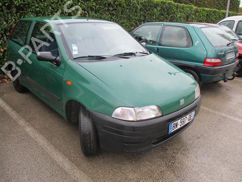 Right front indicator FIAT PUNTO (176_) 60 1.2 (176AP, 176AR, 176AQ, 176BB) | BP21752682C33 