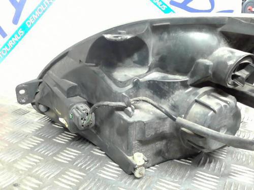 Right headlight FORD FIESTA V (JH_, JD_) 1.4 TDCi | BP21742604C29 
