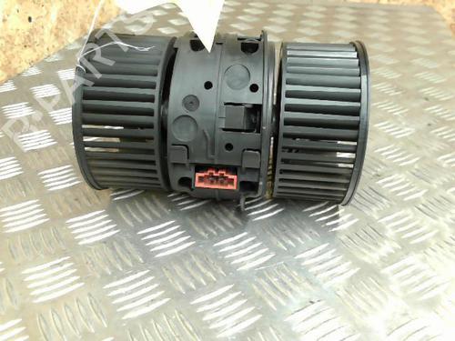 Used Heater blower motor RENAULT MEGANE III Grandtour (KZ0/1) 1.5 dCi (KZ09, KZ0D, KZ1G, KZ29, KZ14, KZ1W, KZ10, KZ1F,... (110 hp) 21729063