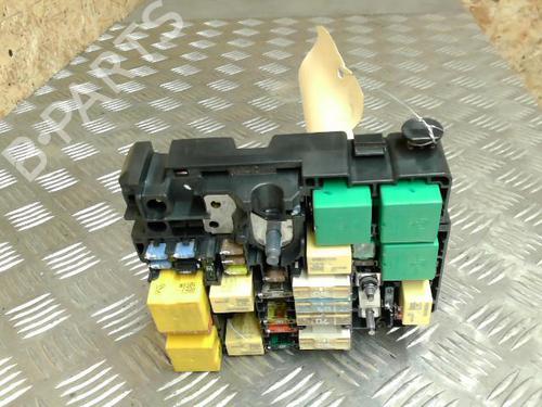 Fuse box PEUGEOT 208 I (CA_, CC_) 1.2 VTI 82 | BP21737570E1 