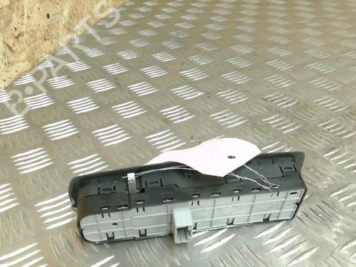 Used Left front window switch RENAULT LAGUNA III Grandtour (KT0/1) 1.5 dCi (KT0A, KT0R, KT02) (110 hp) 21738268