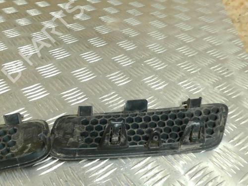 Used Grille RENAULT SCÉNIC I MPV (JA0/1_, FA0_) 1.6 (JA00, JA16, JA15, JA19, JA1V, JA2B, JA2C, JA0B,... (107 hp) 21734253