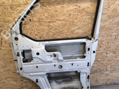 Right front door VW TRANSPORTER T4 Van (70A, 70H, 7DA, 7DH) 2.5 TDI | BP28335159C3