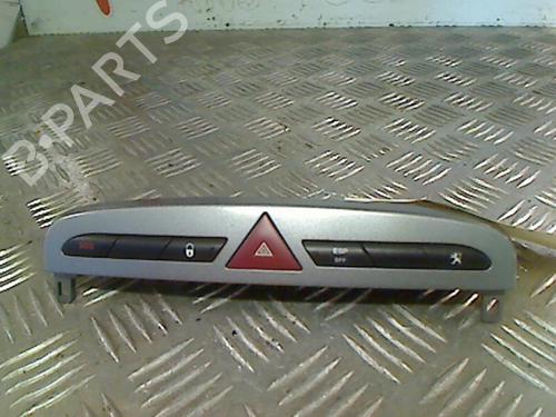 Used Warning switch PEUGEOT 308 I (4A_, 4C_) 1.6 HDi (112 hp) 21739314