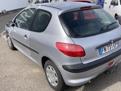 Seat buckle PEUGEOT 206 Hatchback (2A/C) 1.4 i | BP21745843I32 