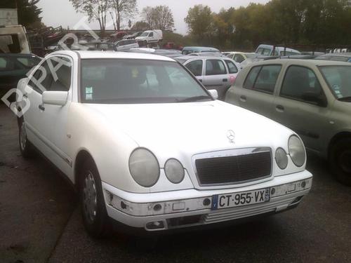 Vindusheismekanisme venstre bak MERCEDES-BENZ E-CLASS (W210) E 220 D (210.004) | BP21751249C24 