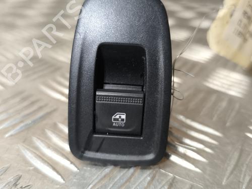 Used Right front window switch RENAULT CLIO V (B7_) 1.5 Blue dCi 100 (B7AD) (101 hp) 31089435