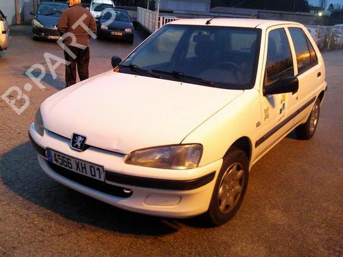 Høyre bak beltestrammer PEUGEOT 106 II (1A_, 1C_) 1.1 i | BP21732358C90 
