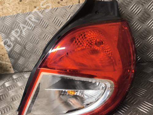Used Right taillight RENAULT CLIO III (BR0/1, CR0/1) 1.2 16V (BR02, BR0J, BR11, CR02, CR0J, CR11) (75 hp) 21748072