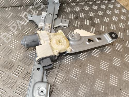 Raammechaniek rechts voor PEUGEOT 5008 (0U_, 0E_) 2.0 HDi (163 hp) 21748286