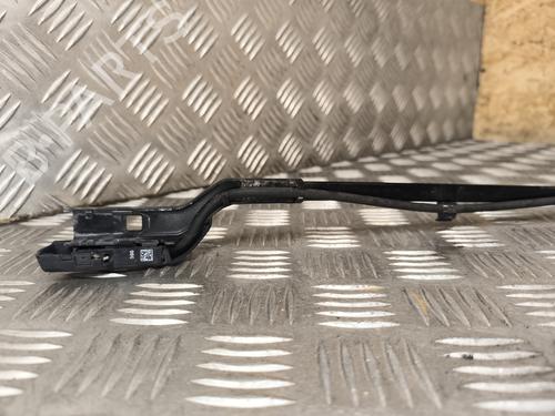 Front windshield wiper arm PEUGEOT 3008 II SUV (MC_, MR_, MJ_, M4_) 1.5 BlueHDi 130 | BP29243720C143 