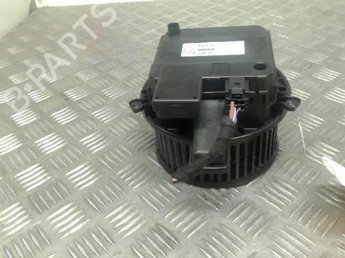Heater blower motor AUDI A4 B9 (8W2, 8WC) 35 TDI Mild Hybrid 4M1820021C