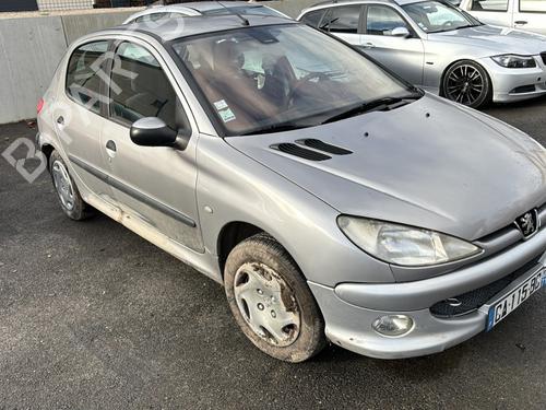Left headlight PEUGEOT 206 Hatchback (2A/C) 1.4 i | BP24869333C28 