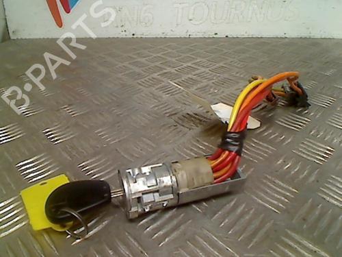 Used Ignition barrel FIAT ULYSSE (220_) 2.1 TD (109 hp) 21744563