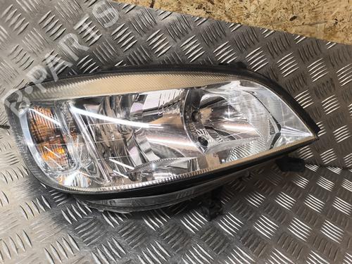 Używane Lampa przednia prawa OPEL ZAFIRA A MPV (T98) 2.0 DTI 16V (F75) (101 hp) 24665960