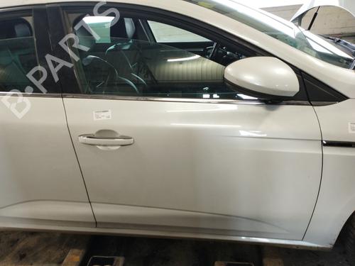 Used Right front door RENAULT MEGANE IV Hatchback (B9A/M/N_) 1.6 dCi 130 (B9A4) (130 hp) 31320016
