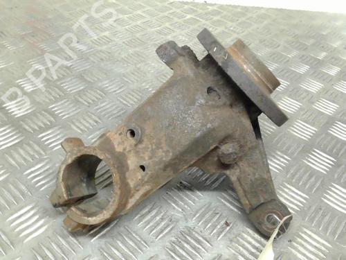Used Right front steering knuckle PEUGEOT 206 Hatchback (2A/C) 1.1 i (60 hp) 21738354