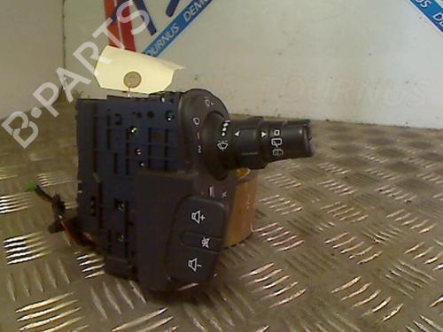 Used Steering column stalk RENAULT SCÉNIC II (JM0/1_) 1.9 dCi (JM0G, JM12, JM1G, JM2C) (120 hp) 21747058