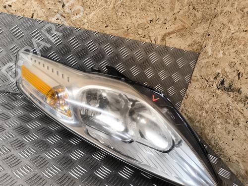Used Right headlight FORD MONDEO IV (BA7) 1.8 TDCi (125 hp) 23772369