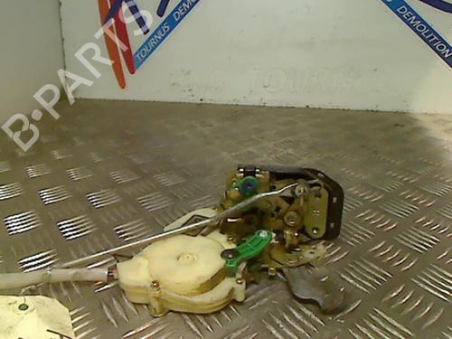 Used Front right lock KIA SORENTO I (JC) 2.5 CRDi 4WD (140 hp) 21738946