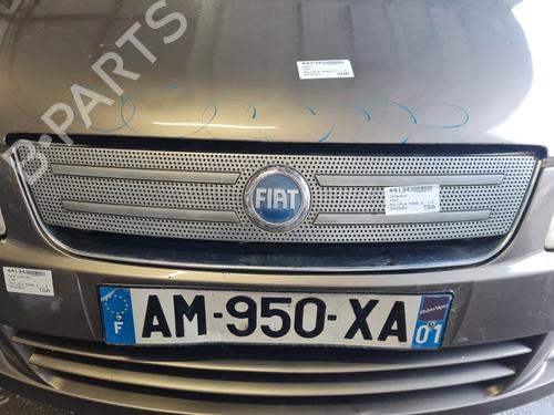 Used Grille FIAT MULTIPLA (186_) 1.9 JTD (186AXE1A) (120 hp) 21732771