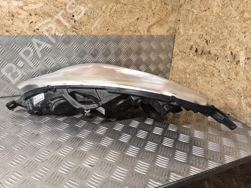 Right headlight PEUGEOT 407 (6D_) 2.0 HDi 135 (6DRHRH, 6DRHRE, 6DRHRG, 6DRHRJ) | BP21750344C29 