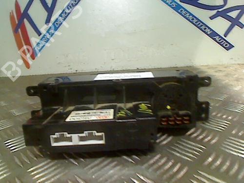 Used Climate control KIA SORENTO I (JC) 2.5 CRDi 4WD (140 hp) 21738950