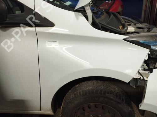 Voorscherm rechts RENAULT ZOE (BFM_) ZOE (92 hp) 31054146