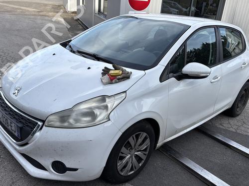Brugte PEUGEOT 208 I (CA_, CC_) 1.4 HDi (68 hp) 4361798