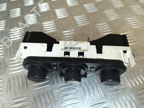 Used Climate control SEAT IBIZA III (6L1) 1.4 16V (75 hp) 22448597