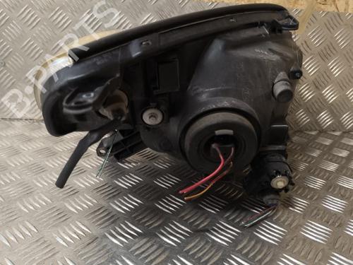 Scheinwerfer links TOYOTA RAV 4 II (_A2_) 2.0 D 4WD (CLA20_, CLA21_, CLA20R, CLA21R) | BP21748924C28 