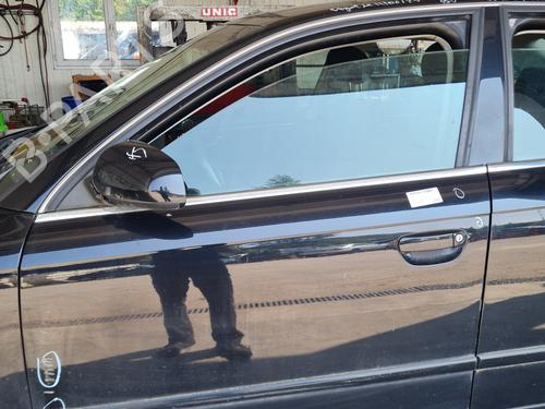 Used Left front door AUDI A4 B7 (8EC) 2.0 TDI 16V (140 hp) 26604818