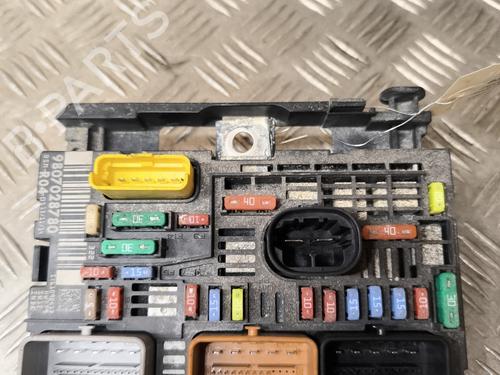 Used Fuse box PEUGEOT PARTNER Box Body/MPV 1.6 HDi (90 hp) 27727104