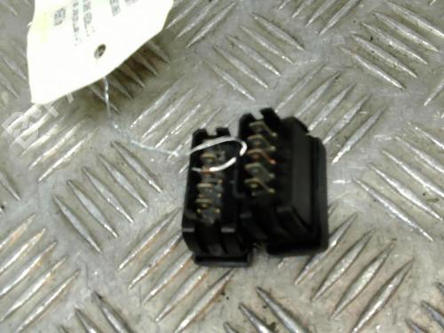 Used Left front window switch CITROËN SAXO (S0, S1) 1.1 X, SX (60 hp) 21742235