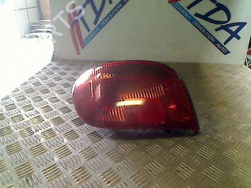 Używane Lampa tylna lewa TOYOTA YARIS (_P1_) 1.4 D-4D (NLP10_, NLP10R) (75 hp) 21751852