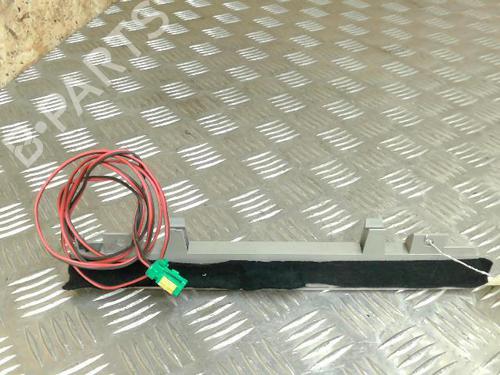Used Third brake light PEUGEOT 607 (9D, 9U) 2.2 HDi (133 hp) 21735031