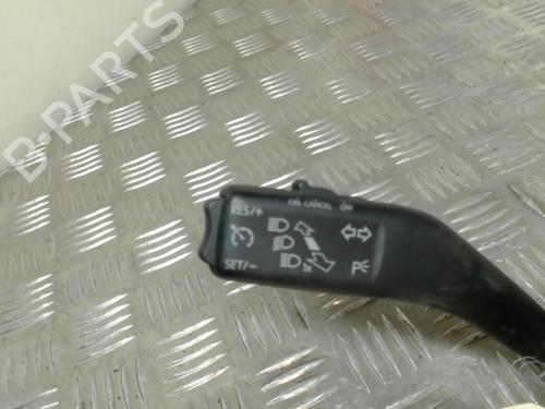 Used Steering column stalk VW GOLF VI (5K1) 1.4 (80 hp) 21744318