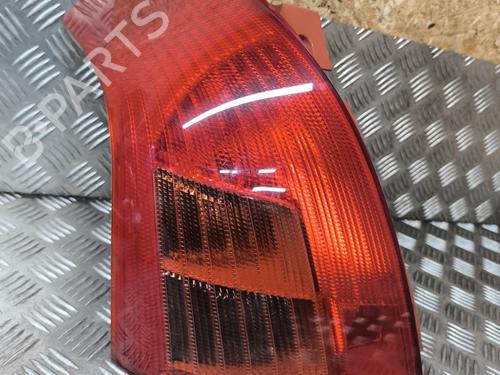 Achterlicht links SUZUKI SWIFT III (MZ, EZ) 1.3 (RS413, ZC11S) (92 hp) 27727124