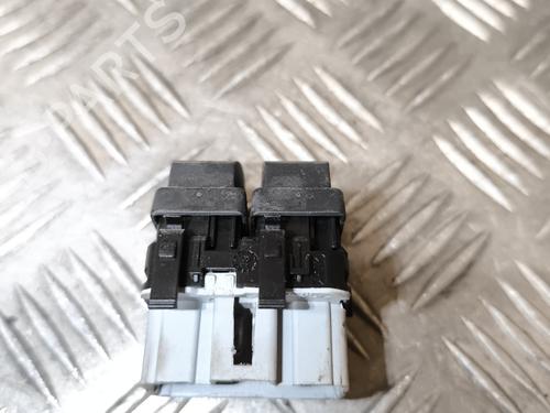 Left front window switch RENAULT MEGANE II (BM0/1_, CM0/1_) 1.6 16V (BM0C, CM0C) | BP27727190I27