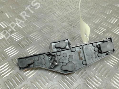 Used Lamp holder RENAULT LAGUNA II Grandtour (KG0/1_) 1.6 16V (112 hp) 21750228