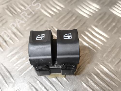 Used Left front window switch RENAULT CLIO IV (BH_) 1.2 16V (73 hp) 27540699