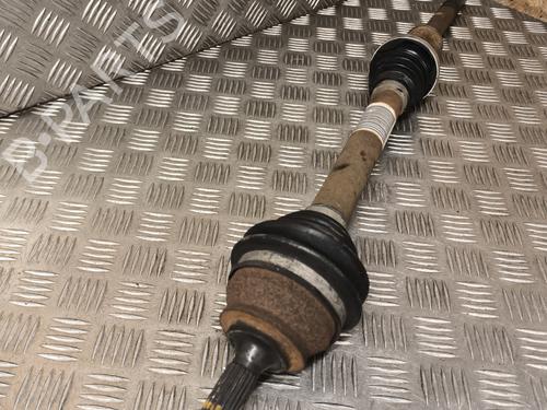 Used Right front driveshaft PEUGEOT 208 I (CA_, CC_) 1.6 HDi (92 hp) 27817118