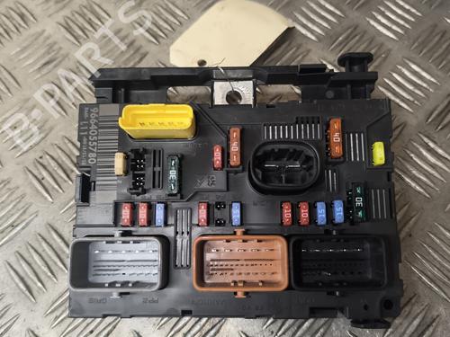 Used Fuse box PEUGEOT 207 (WA_, WC_) 1.6 HDi (90 hp) 26526879